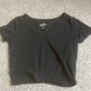hollister cropped tee